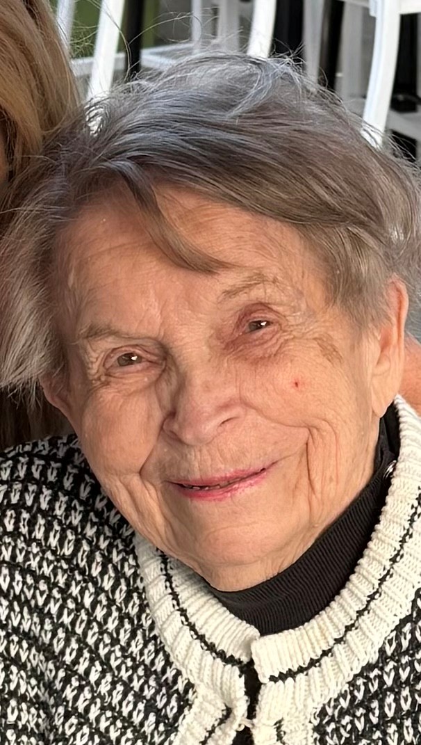 Nancy Dee Gates